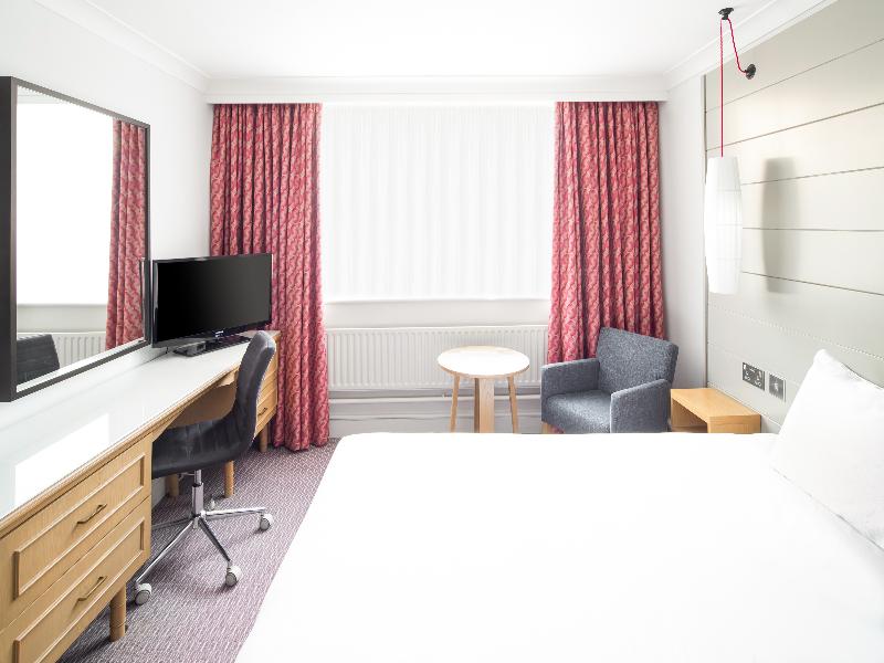 Holiday Inn Peterborough West image