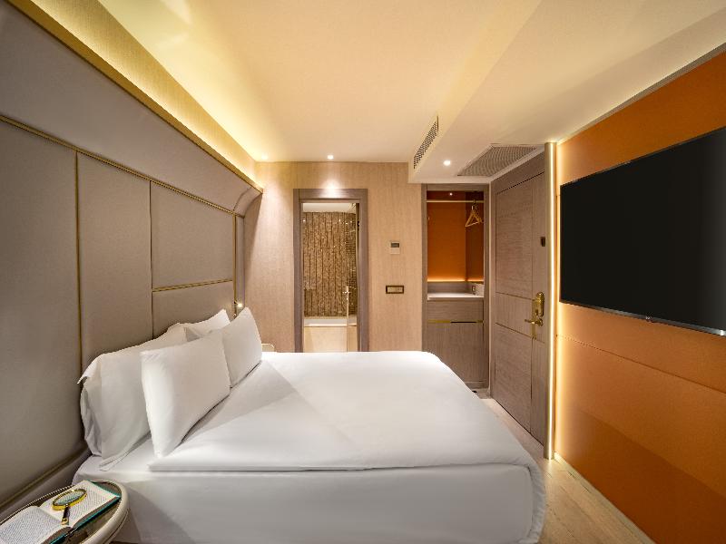 Bentley Hotel Bosphorus image