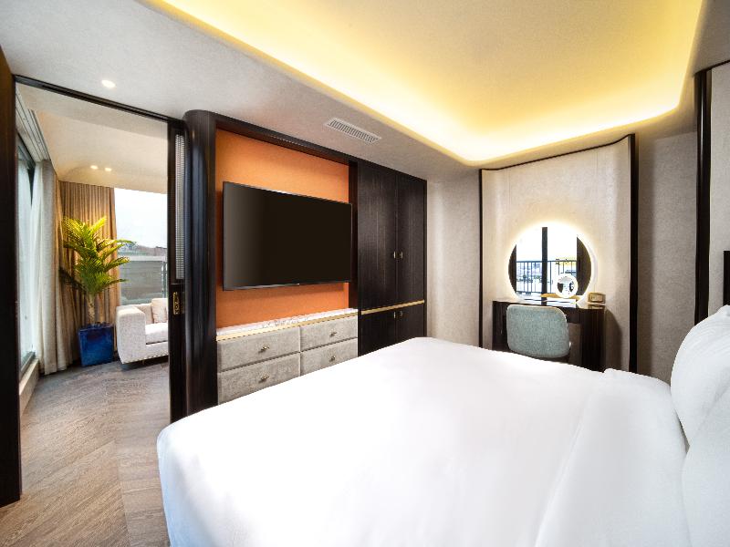 Bentley Hotel Bosphorus image