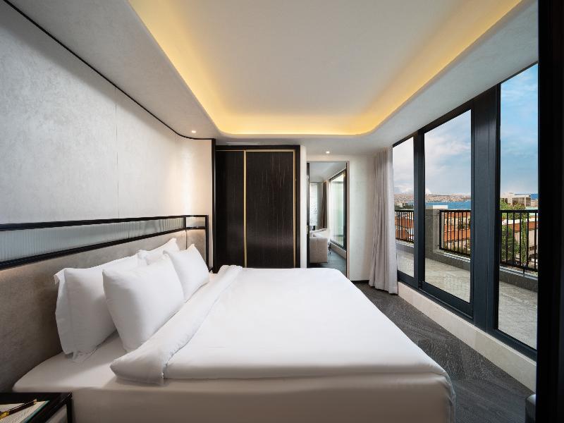 Bentley Hotel Bosphorus image