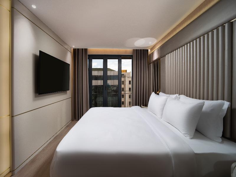 Bentley Hotel Bosphorus image