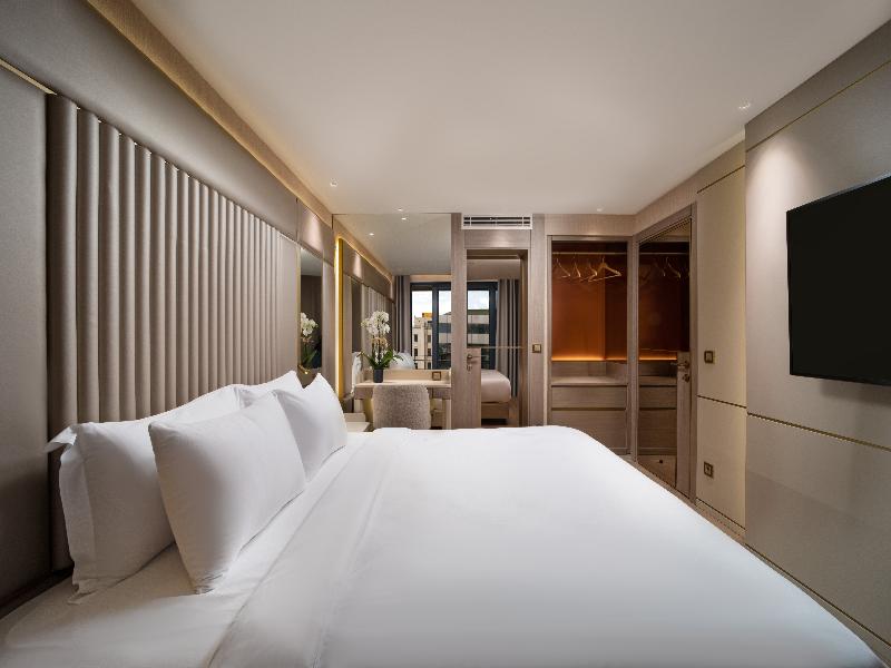 Bentley Hotel Bosphorus image