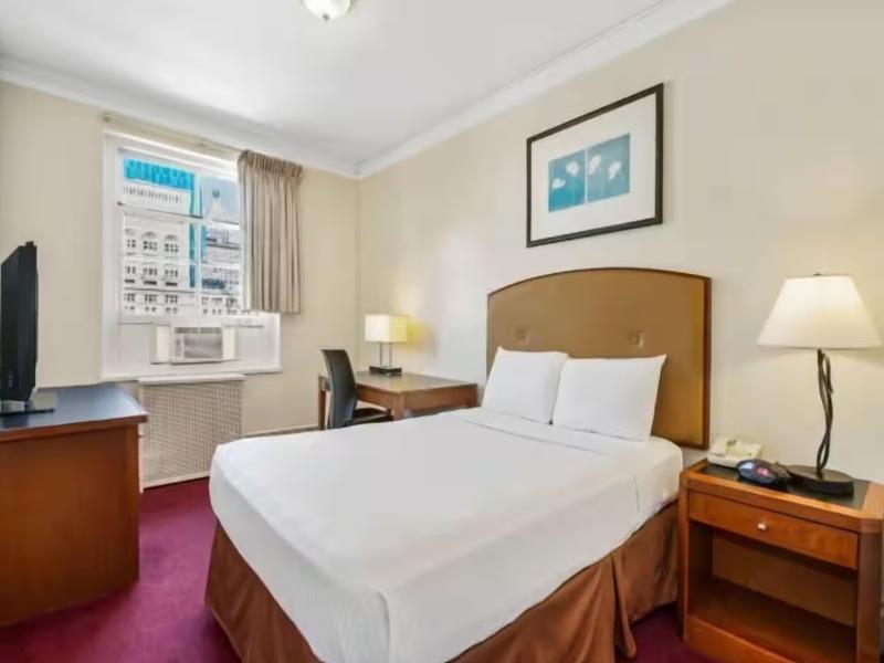 Travelodge by Wyndham Downtown Chicago image