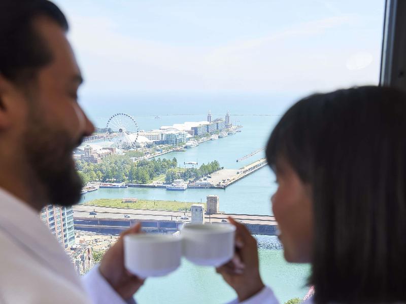 Swissotel Chicago image