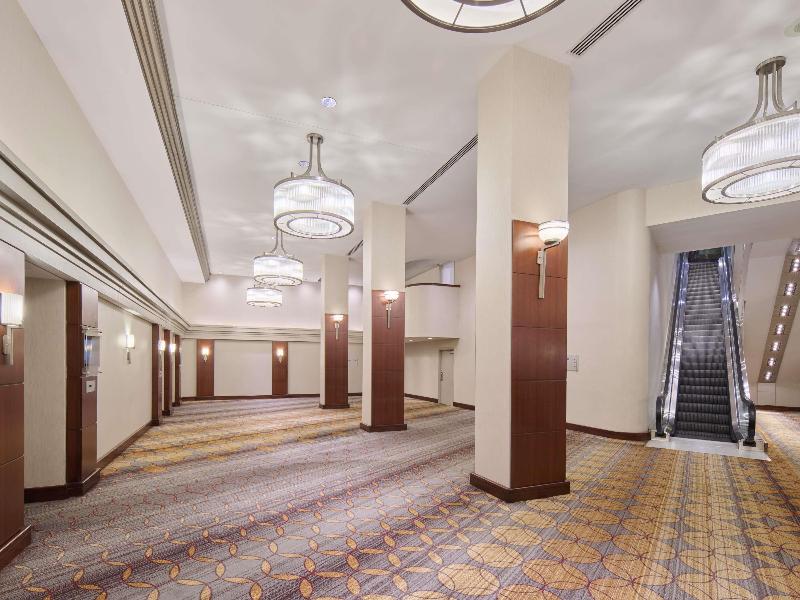 Swissotel Chicago image