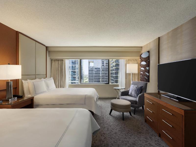 Swissotel Chicago image