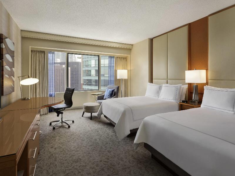 Swissotel Chicago image