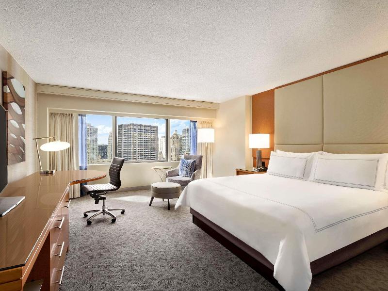 Swissotel Chicago image