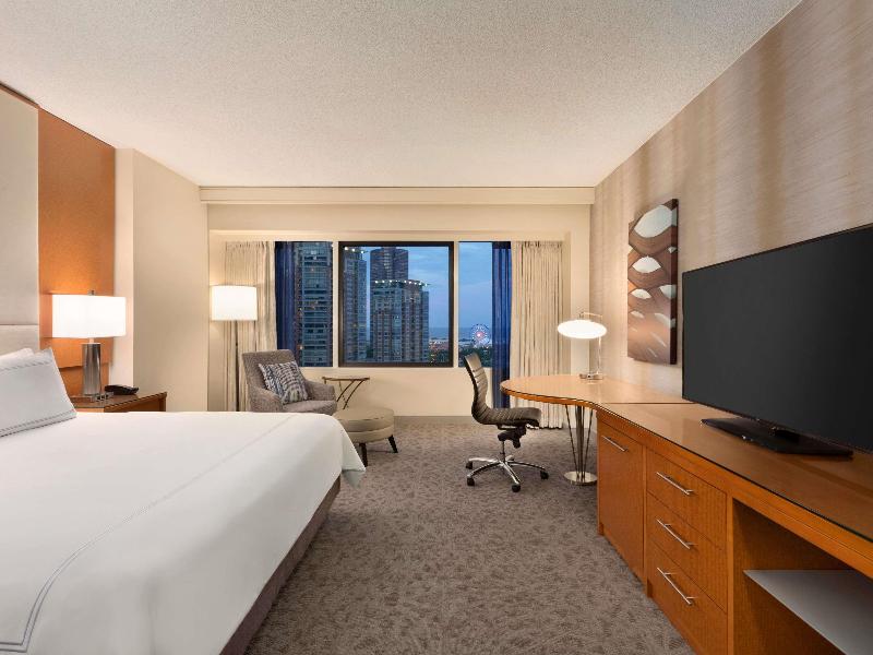 Swissotel Chicago image