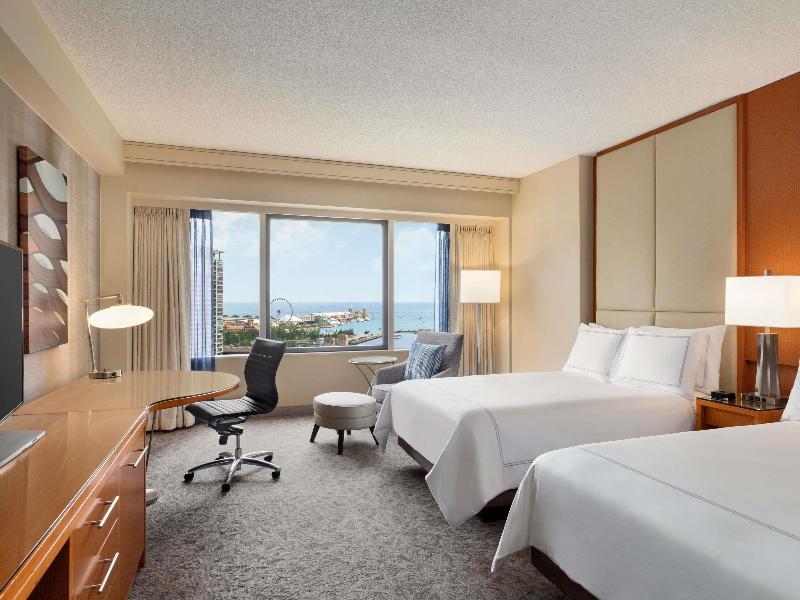 Swissotel Chicago image