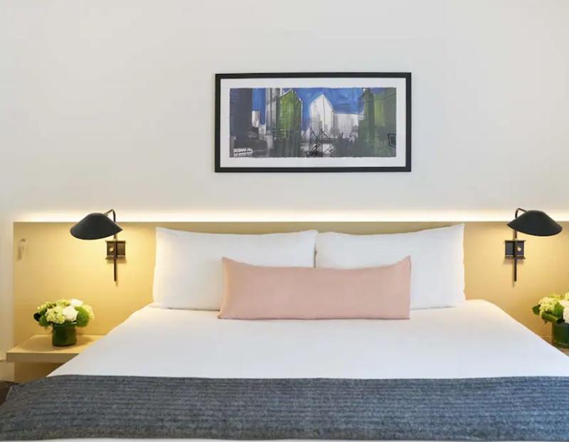Stay in style at The Chicago Hotel Collection Ambassador Gold Coast