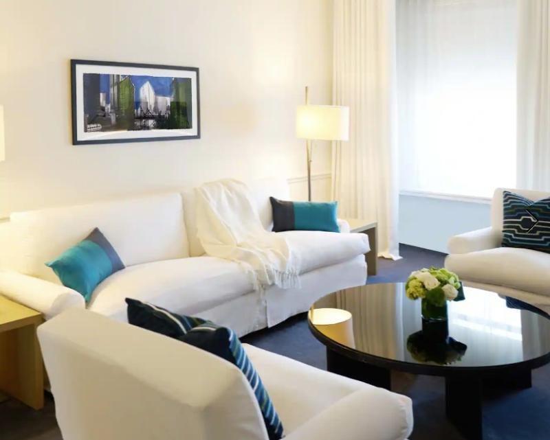 Stay in style at The Chicago Hotel Collection Ambassador Gold Coast