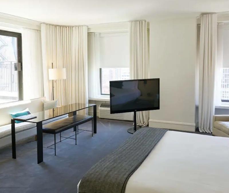 Stay in style at The Chicago Hotel Collection Ambassador Gold Coast