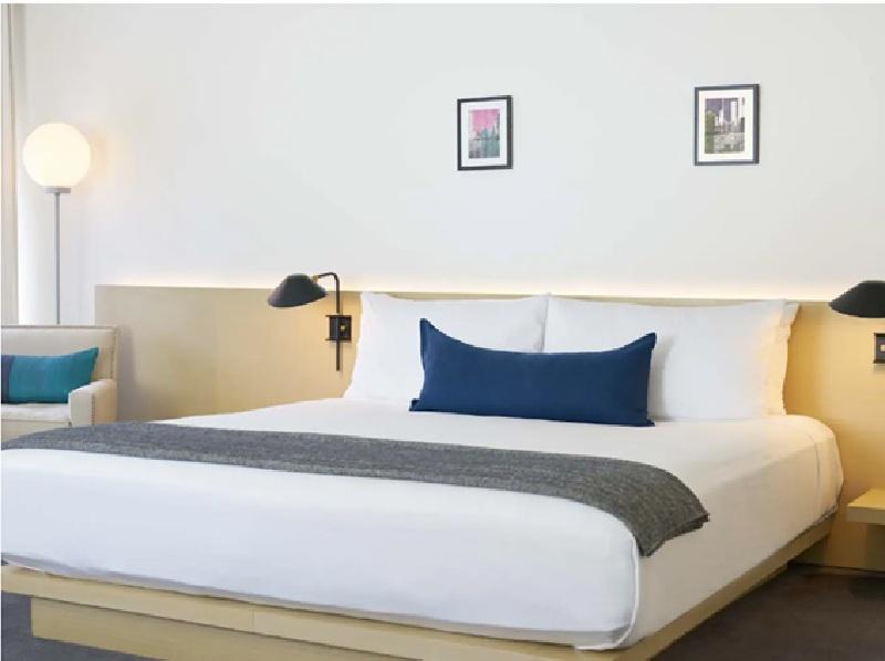 Stay in style at The Chicago Hotel Collection Ambassador Gold Coast