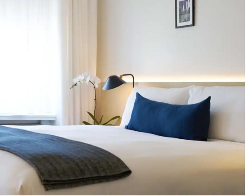 Stay in style at The Chicago Hotel Collection Ambassador Gold Coast