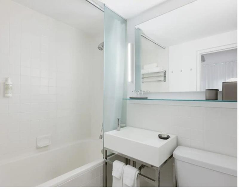 Stay in style at The Chicago Hotel Collection Ambassador Gold Coast