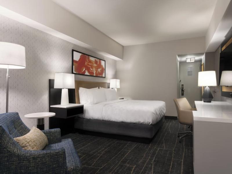 Holiday Inn Chicago Dwtn - Wolf Point image