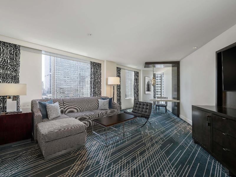 Sofitel Chicago Magnificent Mile image