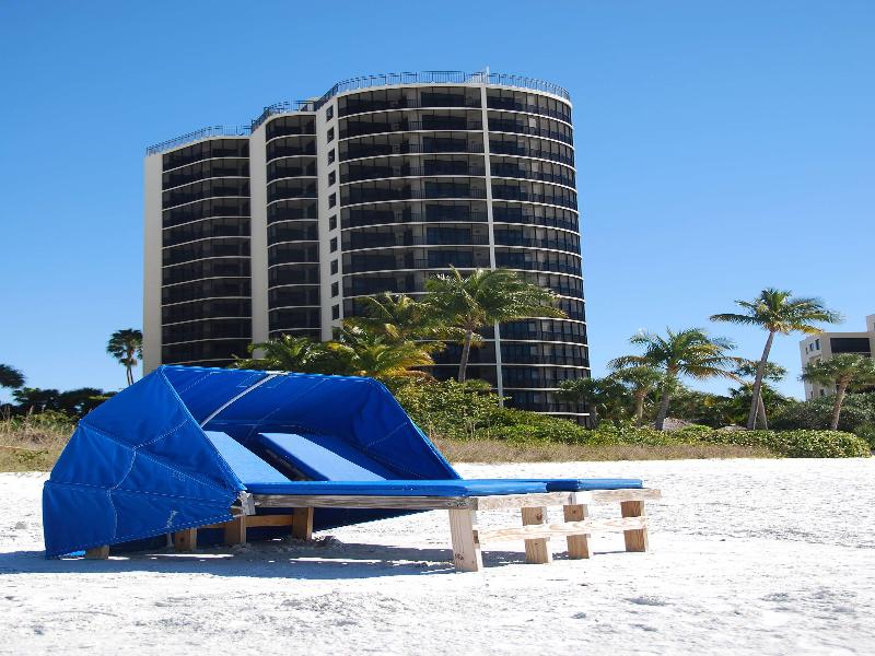 Pointe Estero image