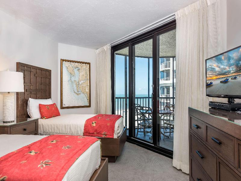 Pointe Estero image
