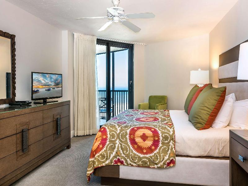Pointe Estero image