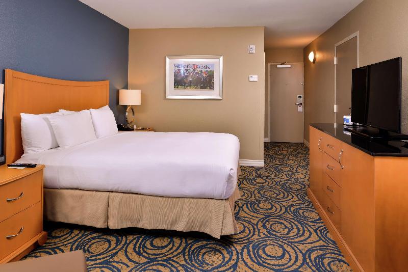 DoubleTree by Hilton Tampa Airport - Westshore