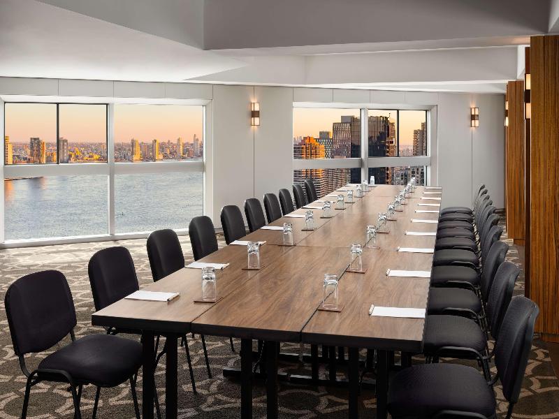 Millennium Hilton New York One UN Plaza image