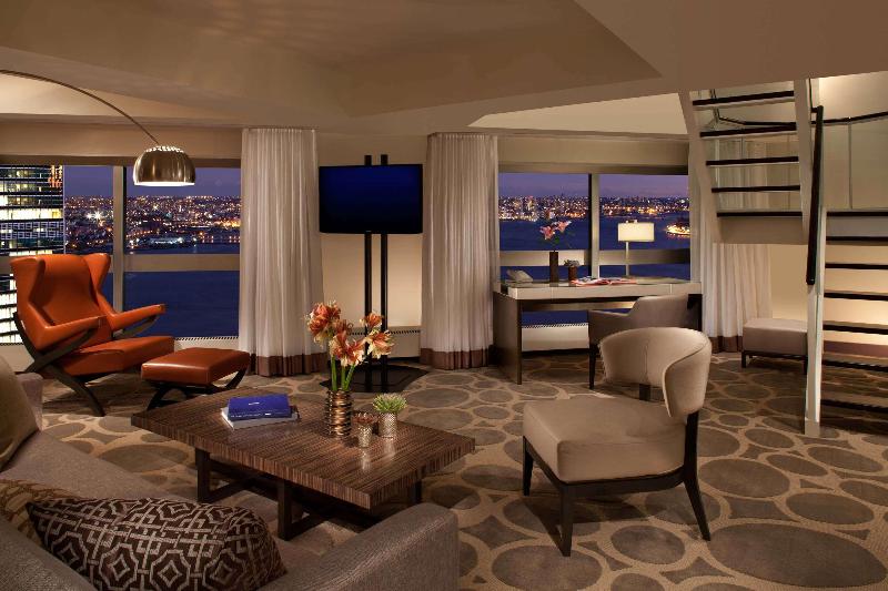 Millennium Hilton New York One UN Plaza image