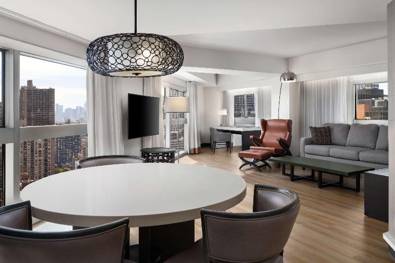 Millennium Hilton New York One UN Plaza image