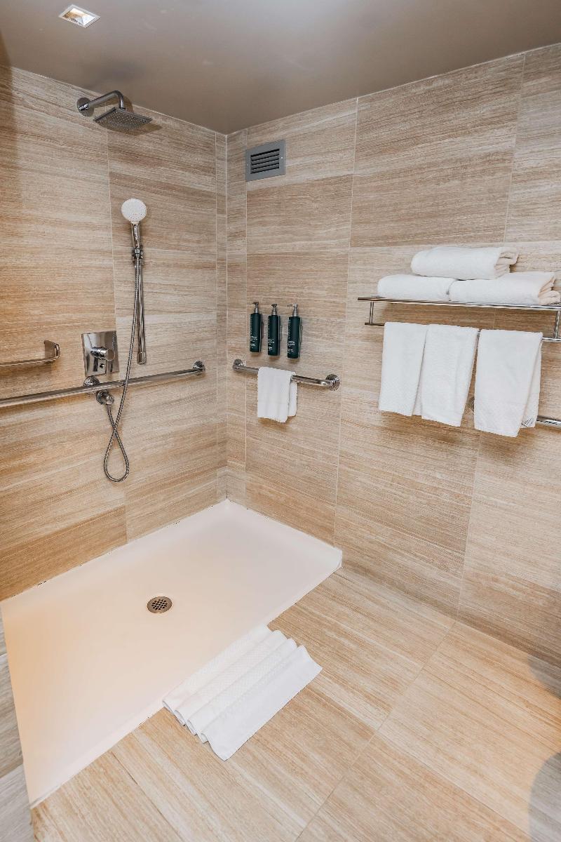 Millennium Hilton New York One UN Plaza image