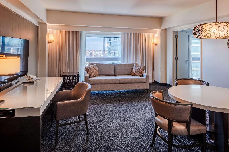 Millennium Hilton New York One UN Plaza image