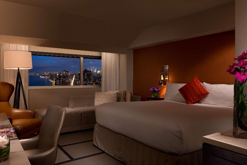 Millennium Hilton New York One UN Plaza image