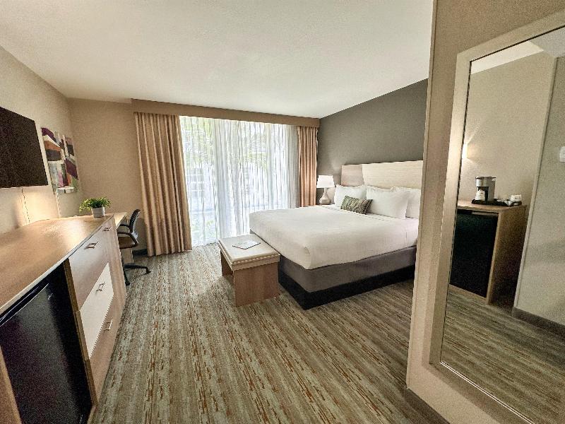 Best Western Plus Atlantic Beach Resort image