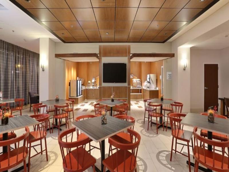 Holiday Inn Express Denver Downtown image