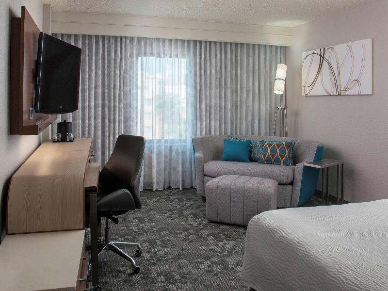 Courtyard Orlando Lake Buenavista Marriott Village image
