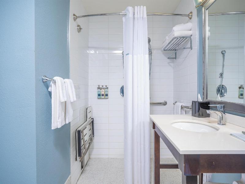 Beach House Resort, Hilton Head Island image