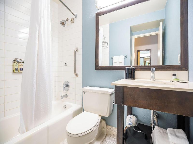Beach House Resort, Hilton Head Island image