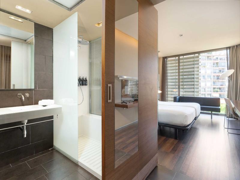B-Hotel image