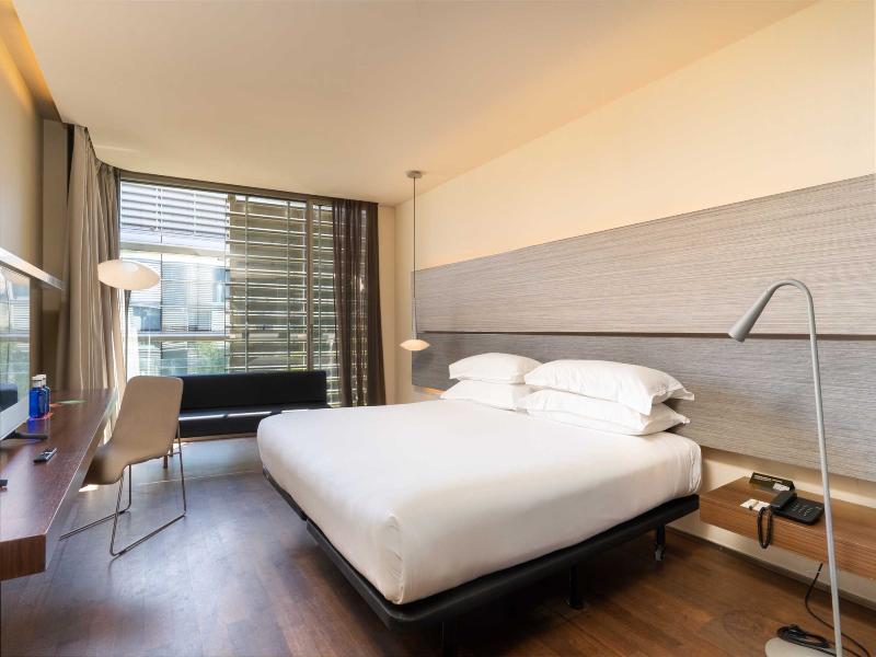 B-Hotel image