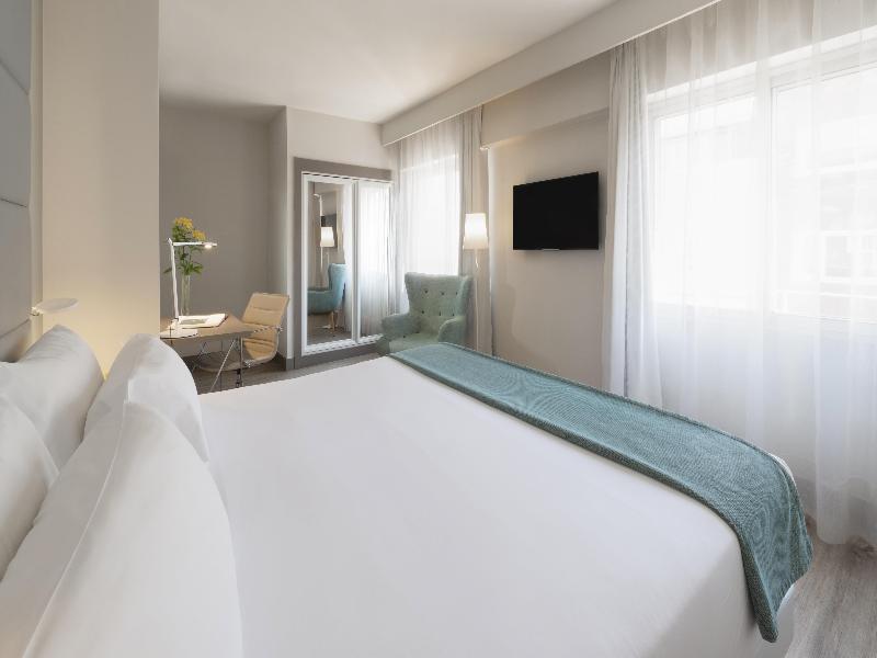 NH Madrid Zurbano image