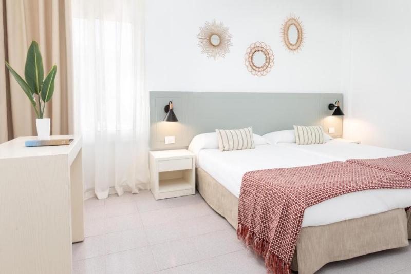 Los Olivos Beach Resort image