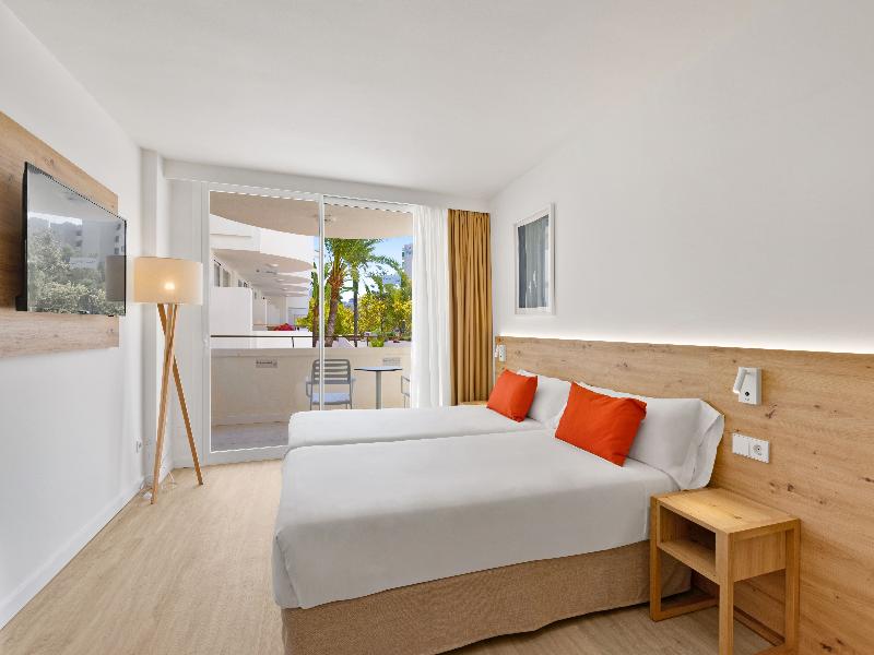 Palmanova Beach Apartments by TRH image
