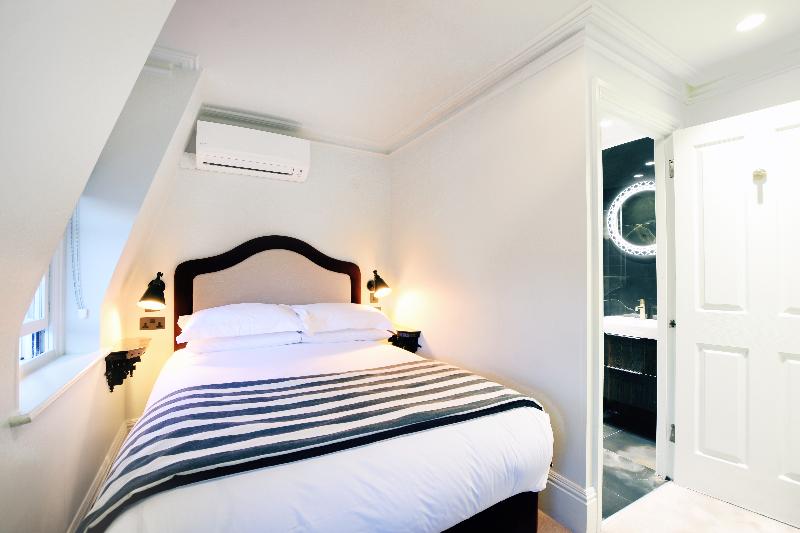 Twenty Nevern Square image