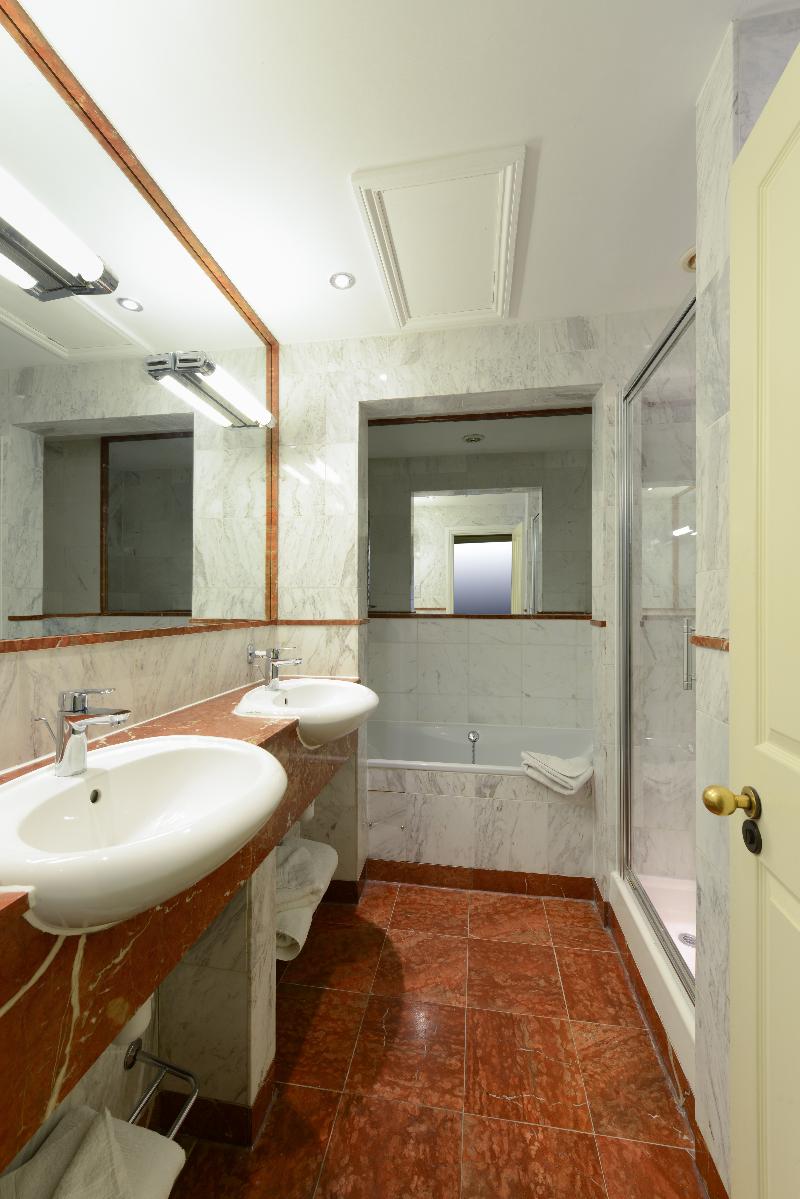Twenty Nevern Square image