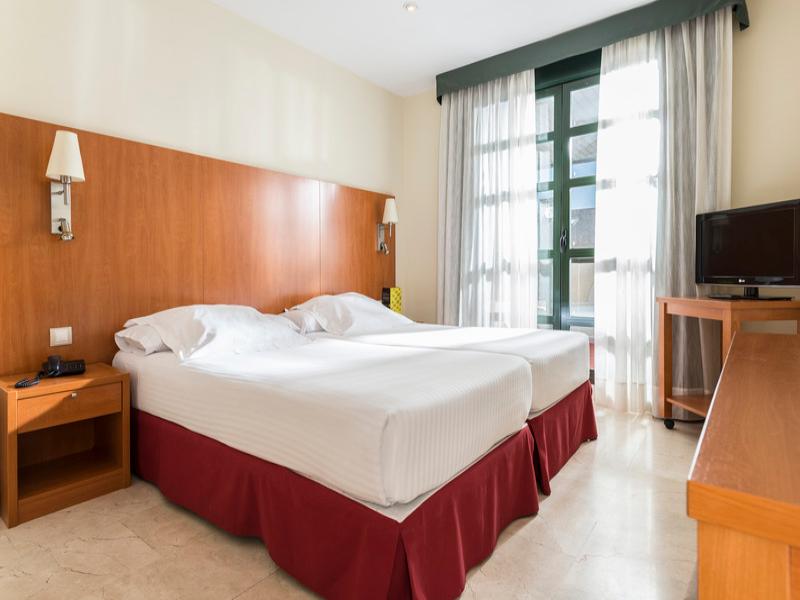 Exe Gran Hotel Almenar image