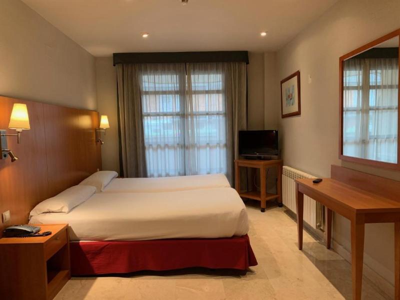 Exe Gran Hotel Almenar image