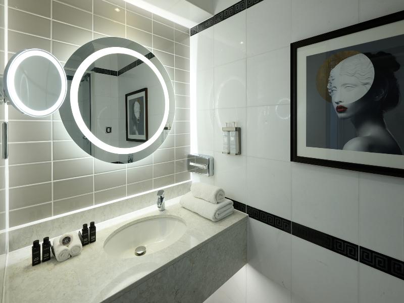Leonardo Royal Hotel London City image