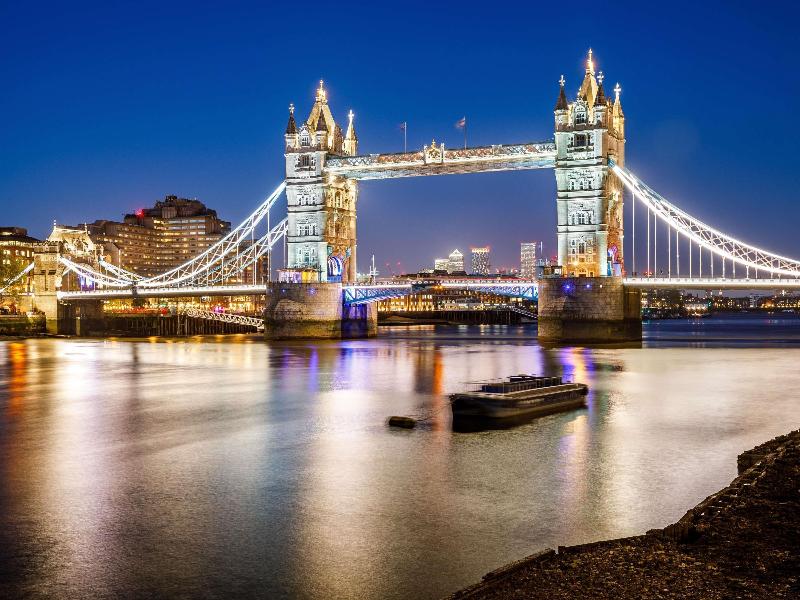 Novotel London Bridge — exterior view