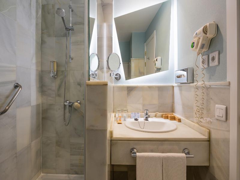 Atarazanas Malaga Boutique Hotel image