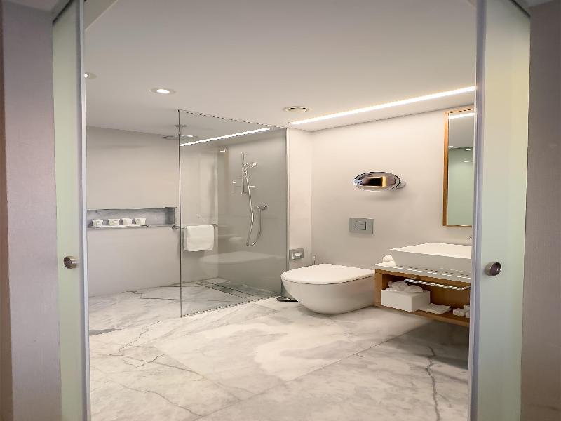 Radisson Beach Resort Larnaca image